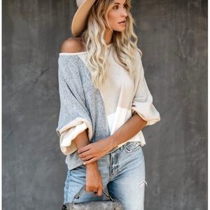 Vici city view Color block balloon sleeve sweater. Sz small (oversized fit) New